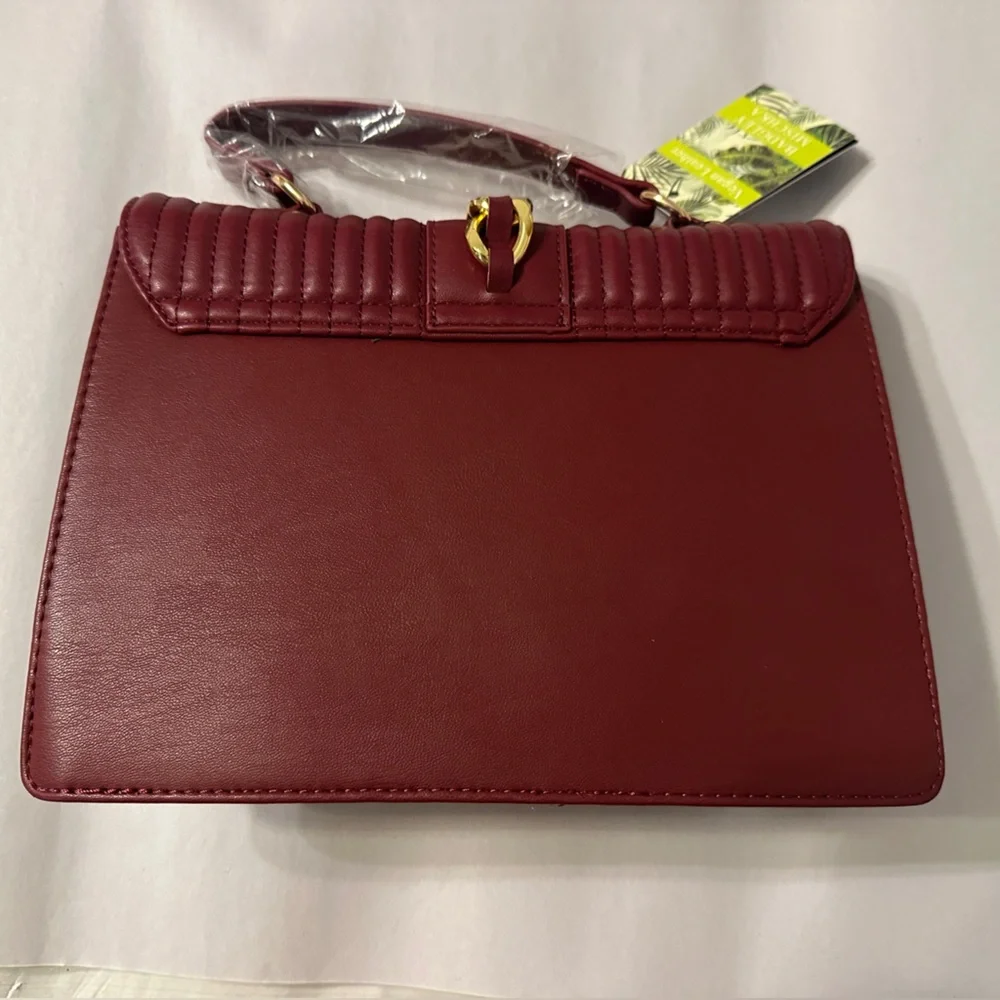 Badgley Mischka Quilted Crossbody w/ Big Chain Detail - NWT - Picture 3 of 16